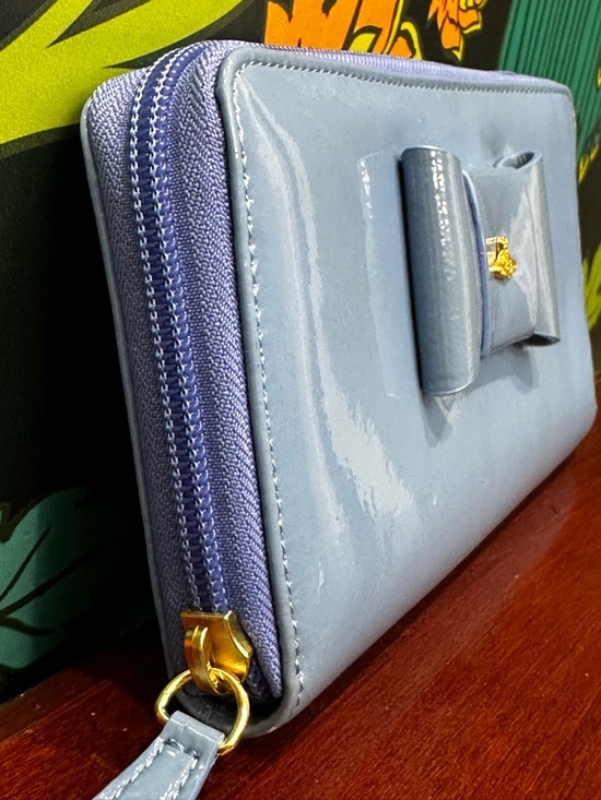 Vivienne Westwood Fiocco Bow Patent Zip Around Wallet Acqua (C3) - Picture 6 of 13